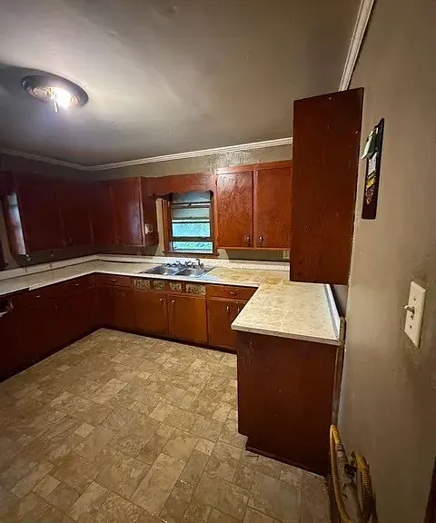 2320 Beech Ave — Photo 8