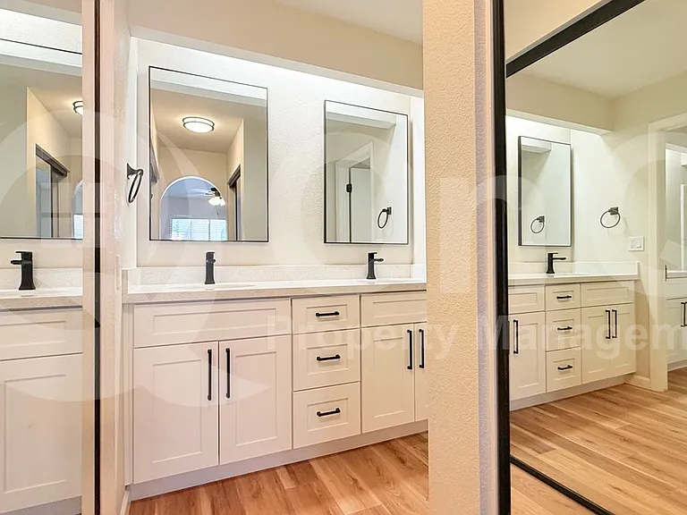 609 E Mesquite Cir #C119 — Photo 4