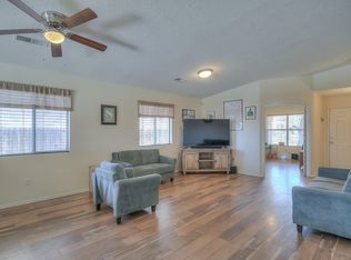 11123 Red Robin Rd SW, Albuquerque, NM 87121
