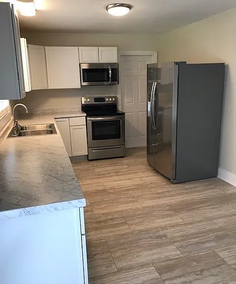 1003 Paul Dr — Photo 8