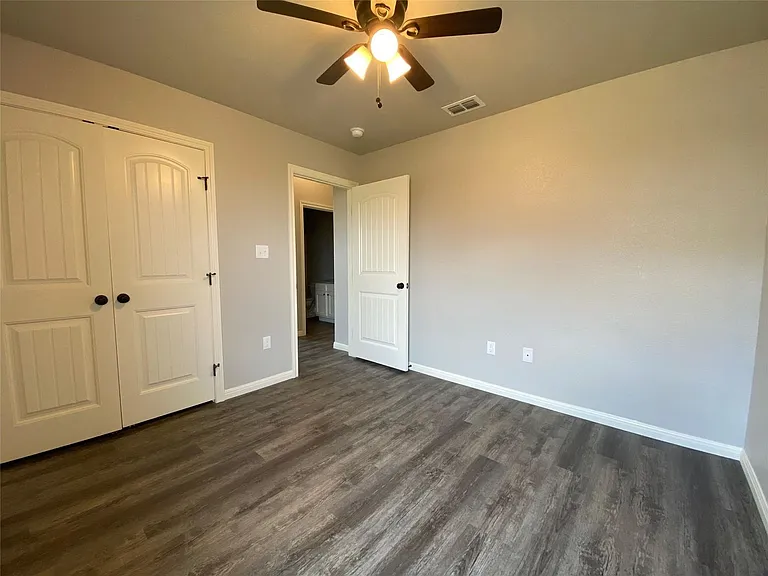 6901 Inverness St — Photo 13