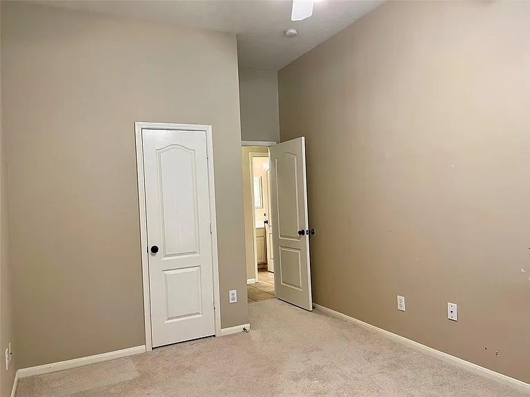 608 Biscayne Bend Ln — Photo 18
