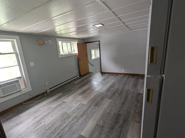 407 7th St NE Staples, MN 56479 — Photo 1
