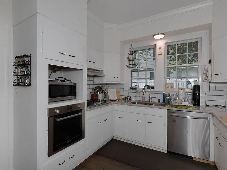 1702 Elmwood Dr — Photo 8