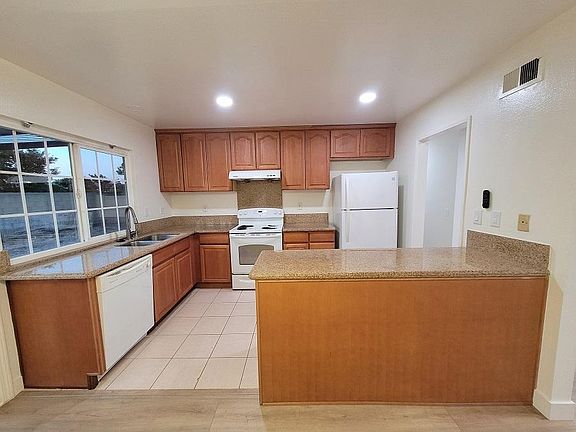 5th image of 12323 La Jara Ln