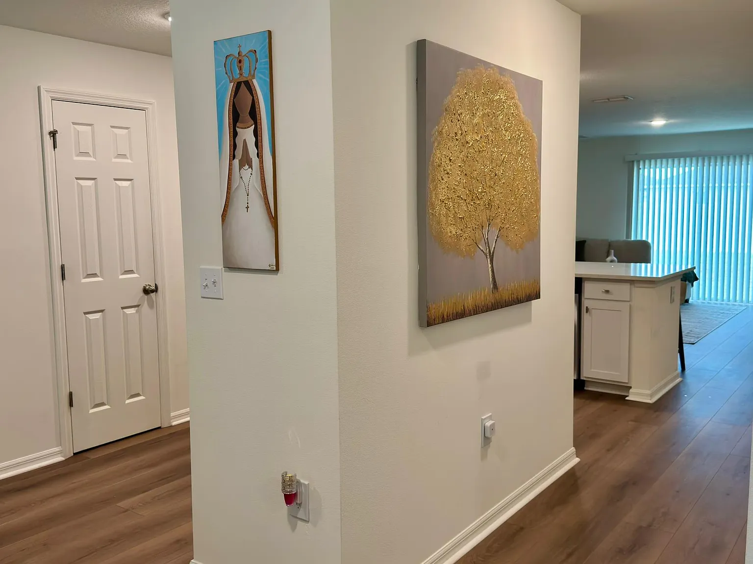 3 bed, 2.0 bath, 1552 sqft, $2,900 — Photo 2