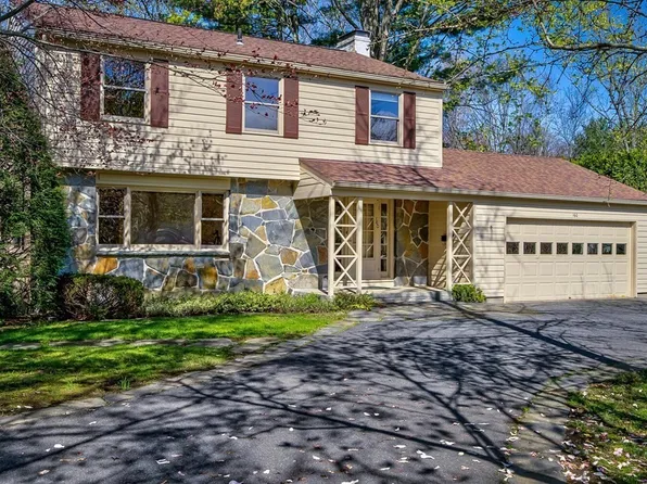 160 Gray St, Amherst, MA 01002