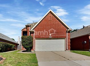2113 Amherst Dr, Lewisville, TX 75067