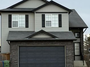 90 Jackson Close, Red Deer, AB T4P3W5