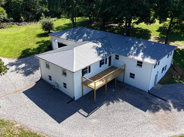 2031 Rogersville Rd, Radcliff, KY 40160