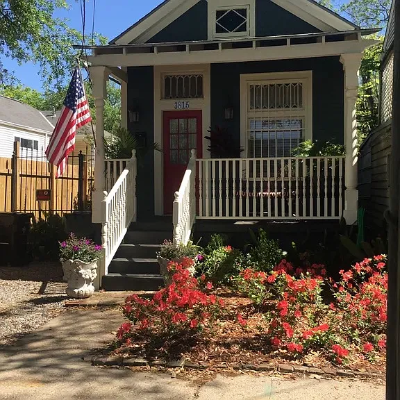 3815 Banks St — Photo 1