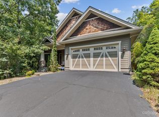 416 Ivy Rd, Black Mountain, NC 28711