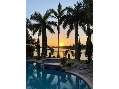 13553 SW 124th St Photo 1
