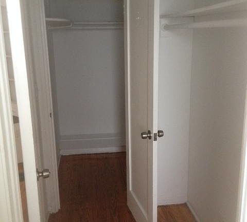 4th image of 1050 N Michigan Ave