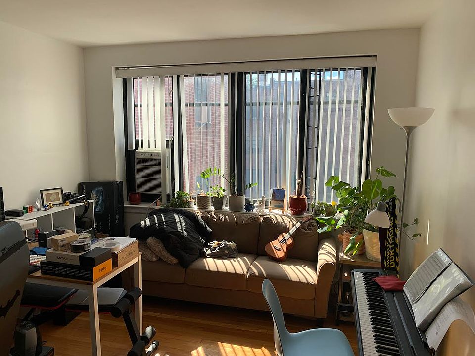1st image of 65 Strathmore Rd APT 33