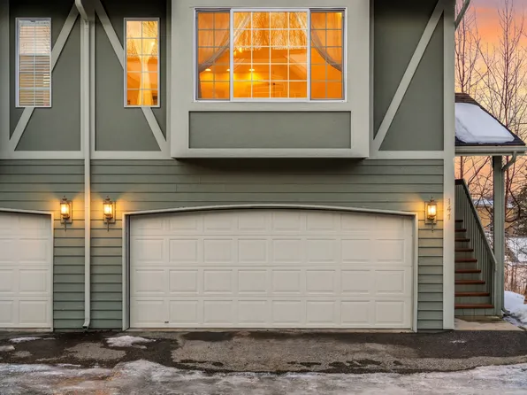 147 Grand Larry St, Anchorage, AK 99504