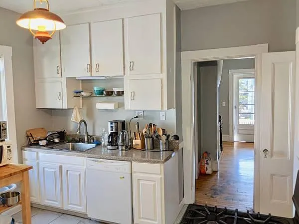315 Beacon St #B — Photo 12