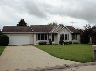 207 Northern Lites Dr, Middlebury, IN 46540
