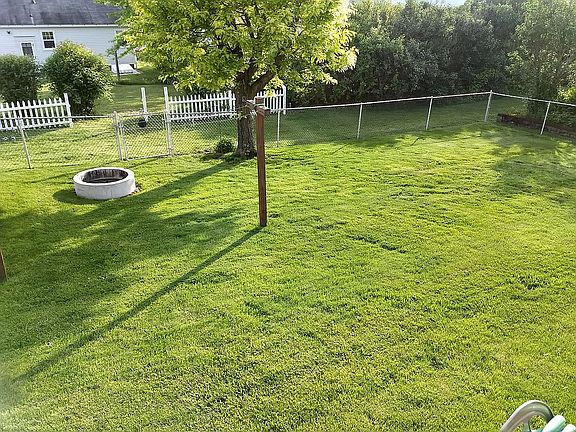 Fully Fenced in Back Yard 