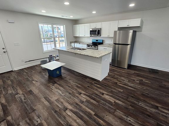 5th image of 114 Kentucky Ave