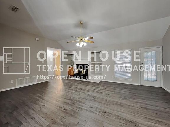 3rd image of 1036 Spring Hill Dr