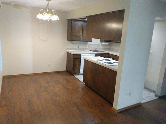 5th image of 2312 Hood Ave #B