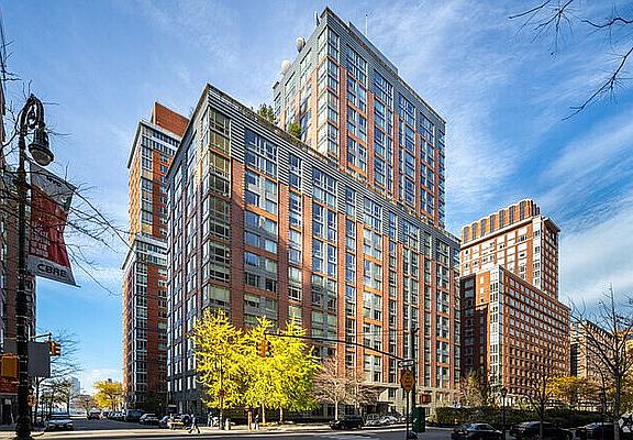 5th image of 211 N End Ave APT 3K