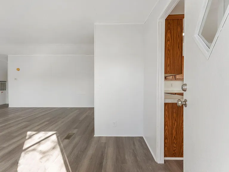 150 Pegasus Ct — Photo 8