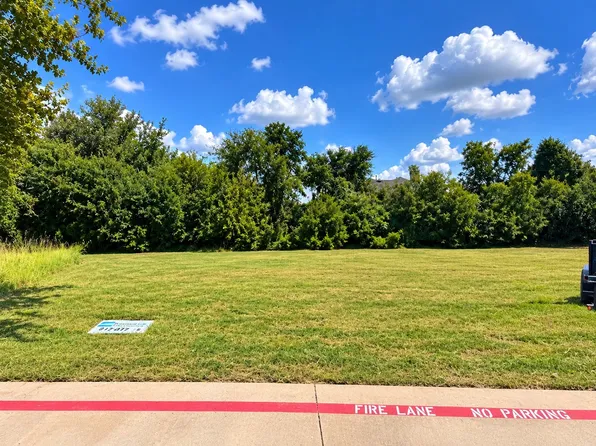 207 E Debbie Ln, Mansfield, TX 76063