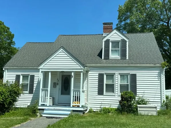 29 Hills St, Randolph, MA 02368