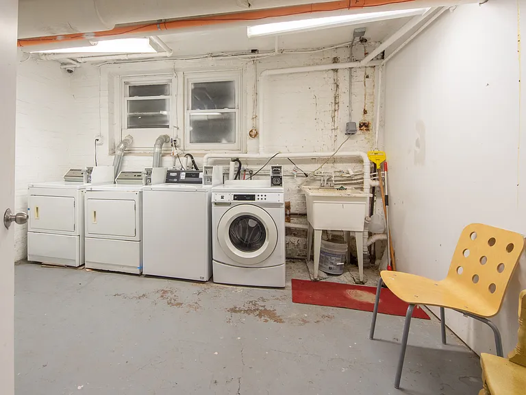 Randolph Manor Apartments — Photo 16