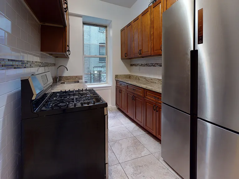 531 W 143rd St #1A — Photo 5