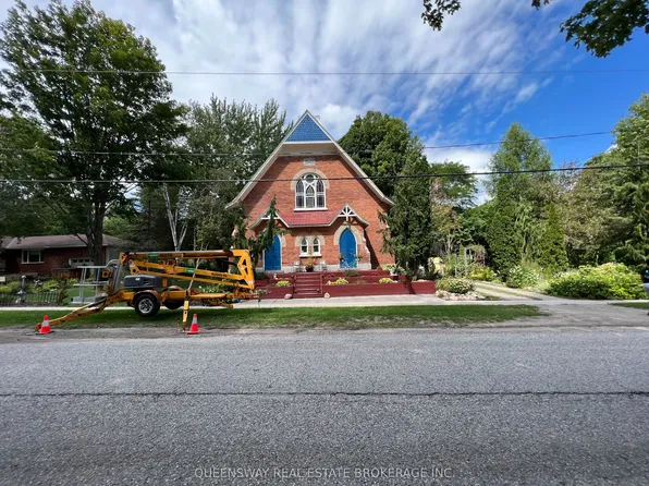 10 Mill St W, Springwater, ON L0L 1V0