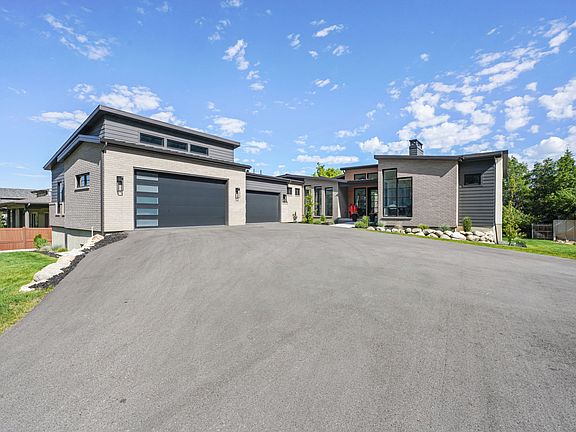 3rd image of 3667 E Little Cottonwood Rd #1