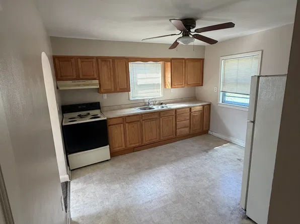34 Race St, Highspire, PA