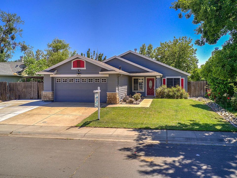 2nd image of 1618 Lariat Ln