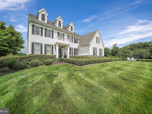 5th image of 100 Galvin Cir
