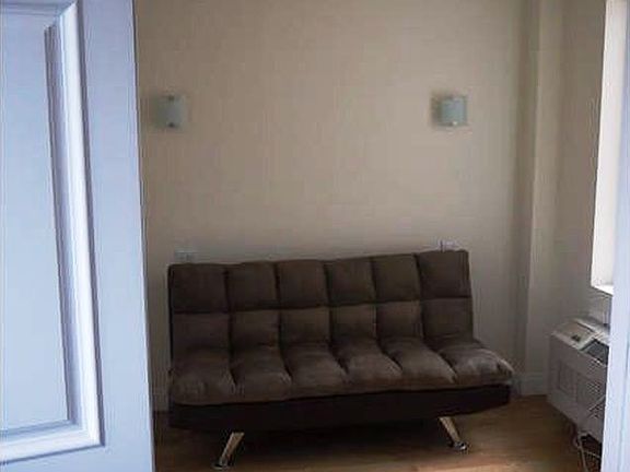 5th image of 2848 Brighton 7 St #8