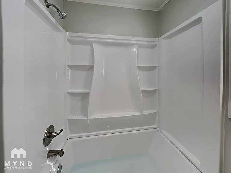 1290 Maple St SE — Photo 11