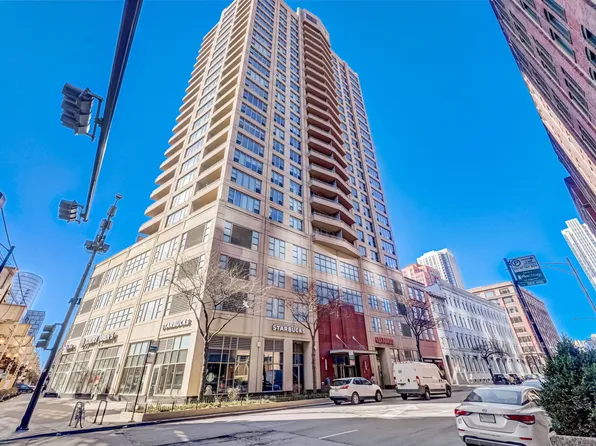 200 N Jefferson St APT 2410, Chicago, IL 60661