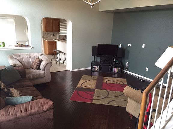 3rd image of 300 Sweet Leaf Ln