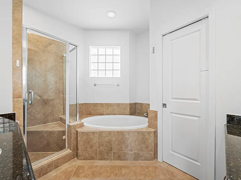 2413 Ralph St #9 — Photo 15