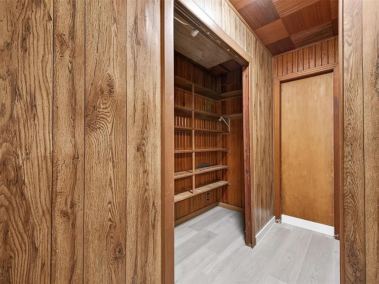815 Brooks Ave — Photo 30