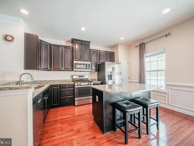 2111 Elm Tree Knl — Photo 6