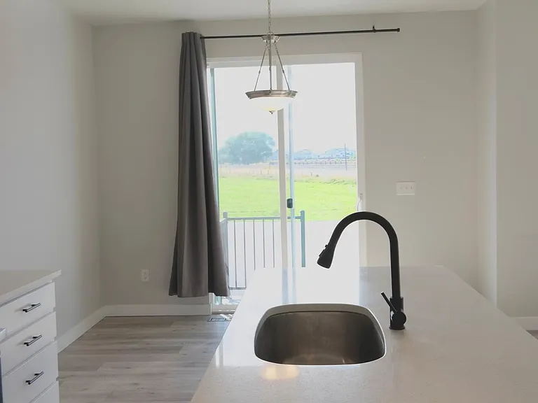 2513 W Wysteria Dr — Photo 9