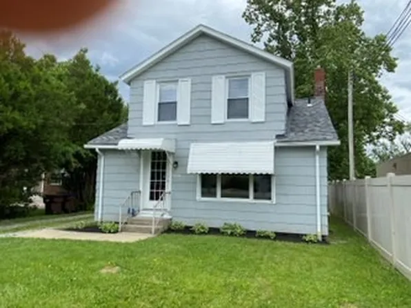 1909 Mercer Ave, Farrell, PA 16121