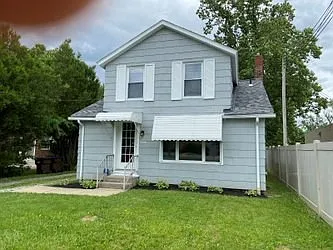 1909 Mercer Ave photo 1