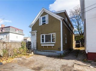 11 Baldwin Ct, Providence, RI 02907