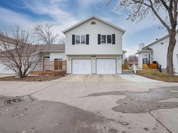 664 13th Ave E, West Fargo, ND 58078
