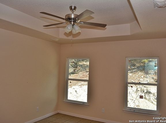 5th image of 2407 Golf Dr